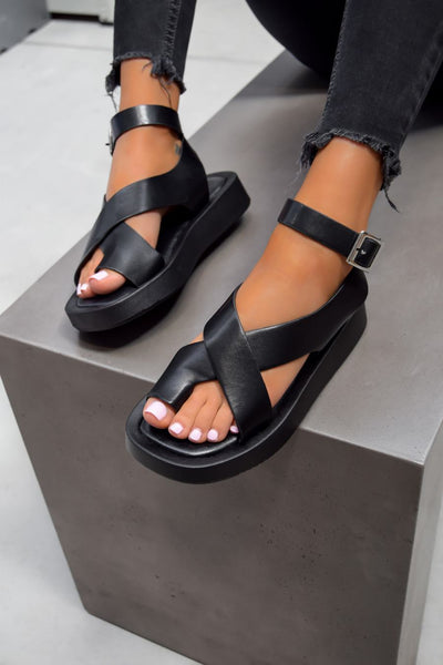Shanah | Sandalias elegantes con un toque nostálgico