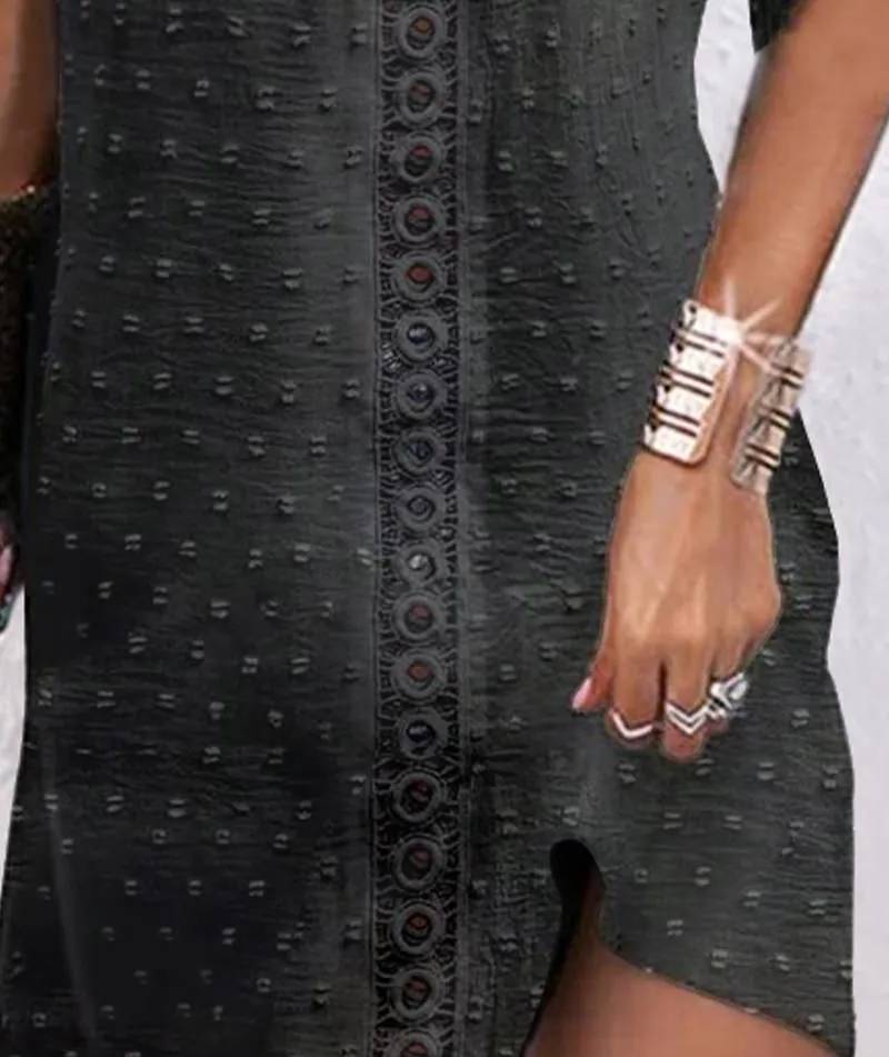 Camila - Elegante vestido de media manga con cuello en V y delicados parches de encaje para mujer – Perfecto para un look casual