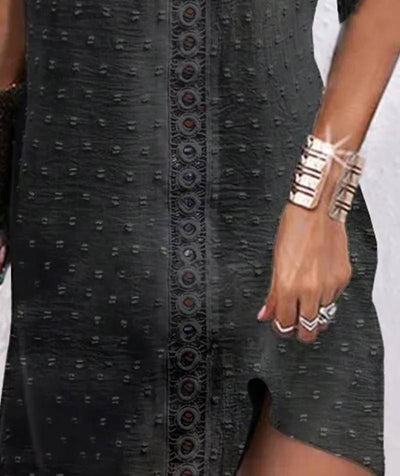 Camila - Elegante vestido de media manga con cuello en V y delicados parches de encaje para mujer – Perfecto para un look casual