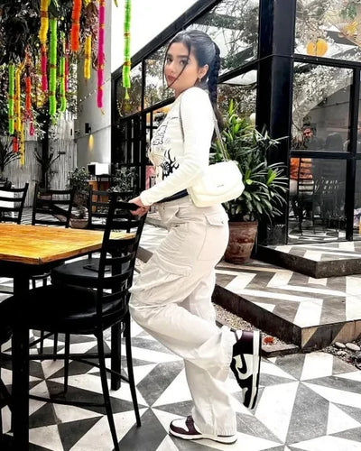 Estiloso pantalón cargo recto con ajuste personalizado