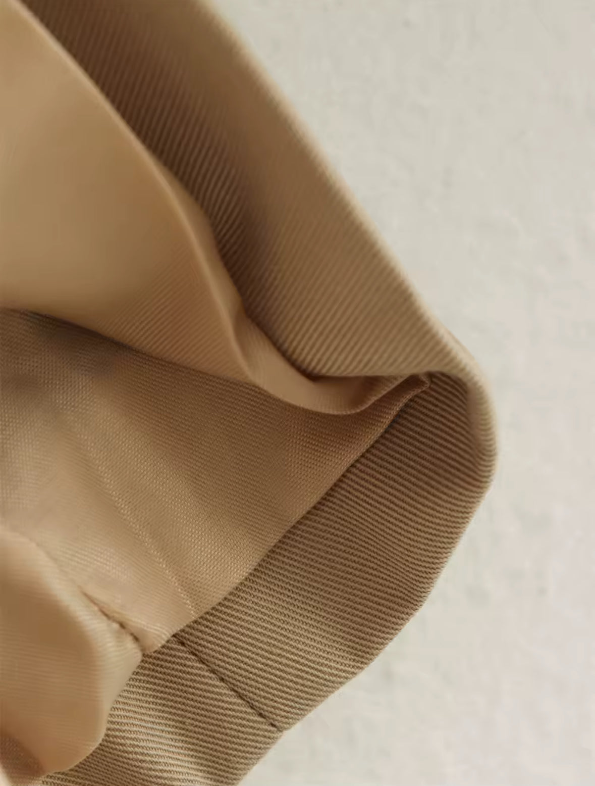 Abrigo recortado de gabardina para otoño - Mely