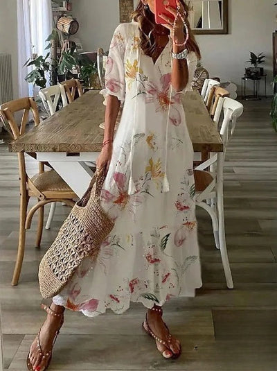 Delia - Elegante vestido largo de mujer con cuello en V y mangas 3/4, adornado con un encantador estampado de barba