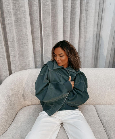 Chaqueta bomber Sophi con efecto piel