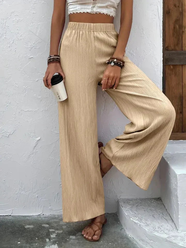 Pantalones de Cintura Alta Karol con Pernera Amplia para un Look Elegante