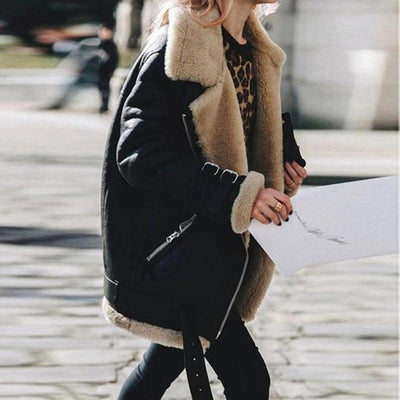 Chaqueta biker de ante sintético Hilaria - Estilo y comodidad en cada detalle