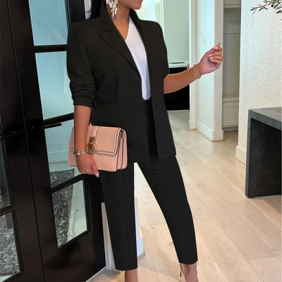 Conjunto Elegante de Blazer y Pantalones Hortensia