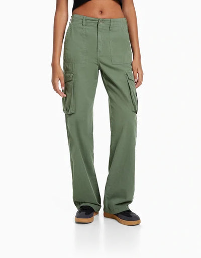 Estiloso pantalón cargo recto con ajuste personalizado