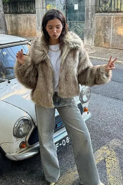 Chaqueta de cuero sintético elegante