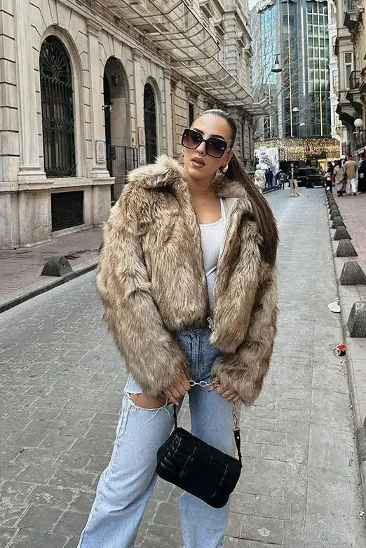 Chaqueta de cuero sintético elegante