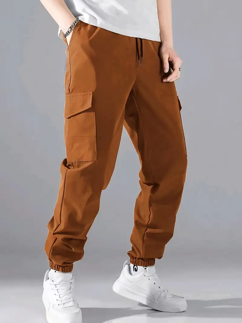 Pantalón cargo para hombre con bolsillos funcionales