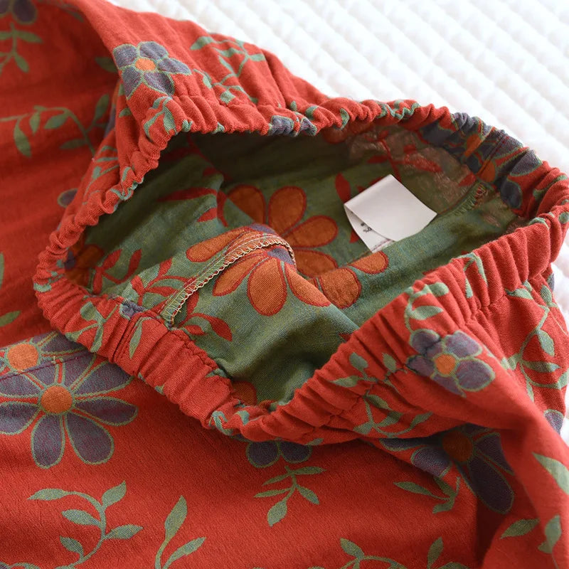 Conjunto de Pijama de Algodón con Encantador Estampado Floral Esmeray