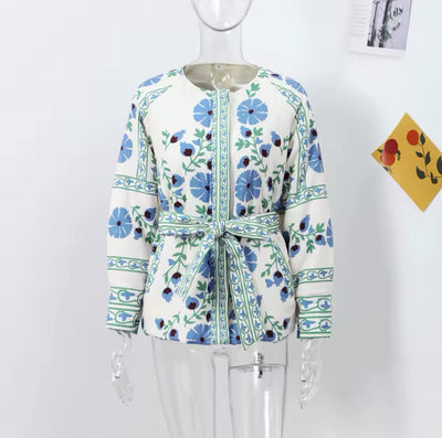 Chaqueta acolchada con cinturón floral - Amelia