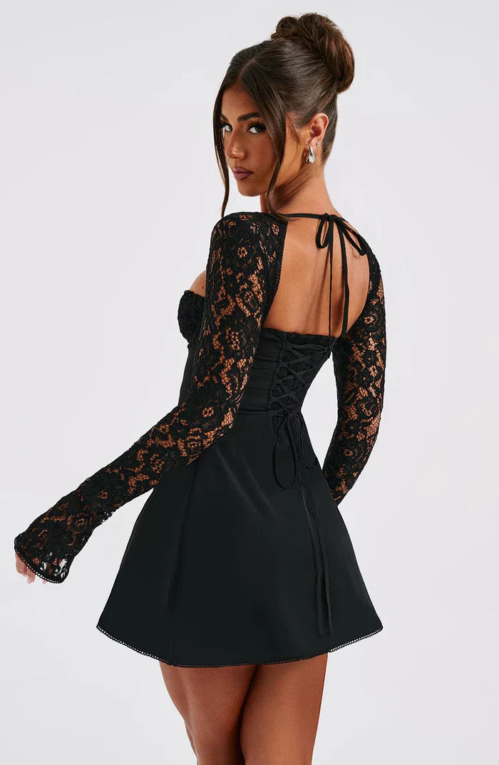 Elegante Minivestido de Encaje Liza