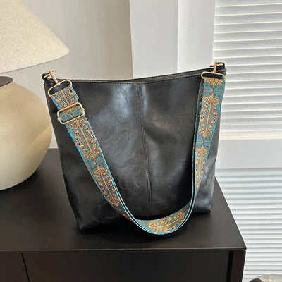 Bolso de Hombro Chelsey: Elegancia en Cuero Vintage