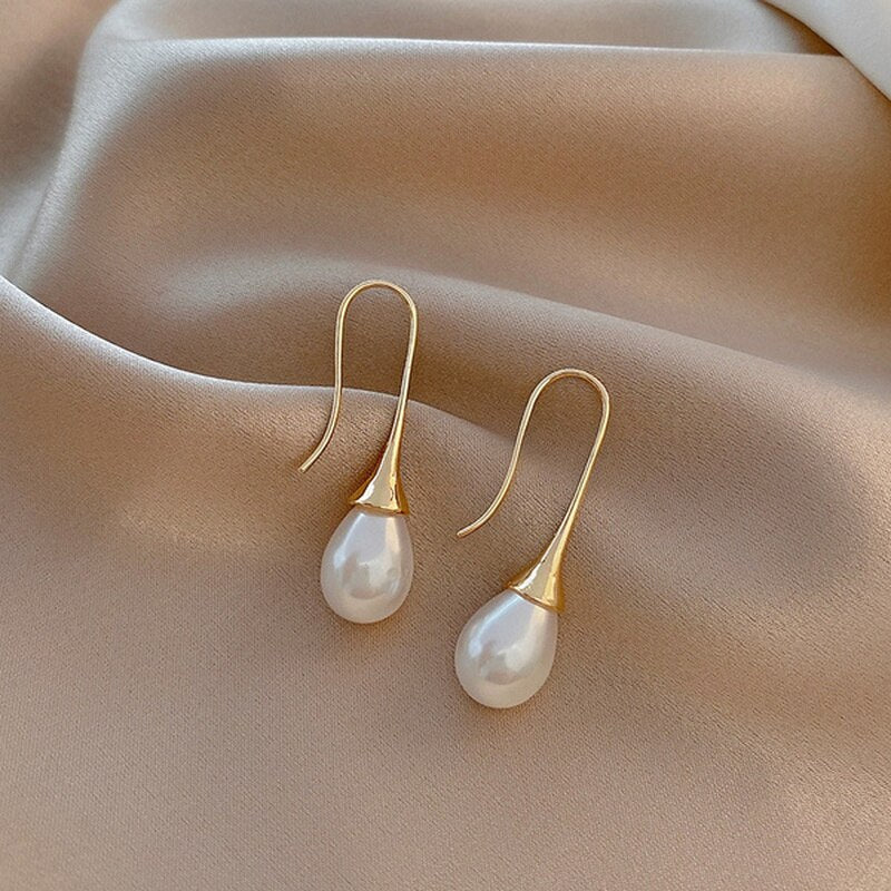 Pendientes en Forma de Gota con Perlas