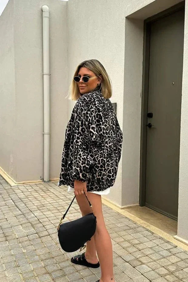 Abrigo retro de leopardo