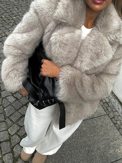 Ivana | Elegantes y acogedoras chaquetas de piel sintética para mujeres