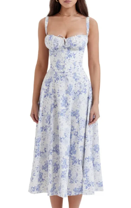 Vestido floral con corte ceñido en la cintura