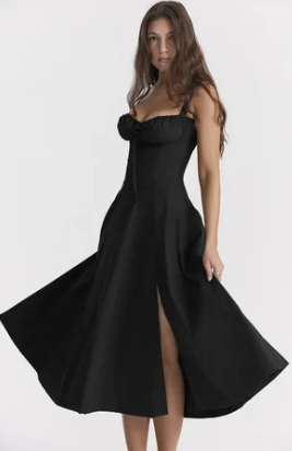 Vestido floral con corte ceñido en la cintura