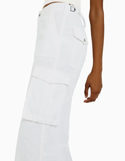 Estiloso pantalón cargo recto con ajuste personalizado
