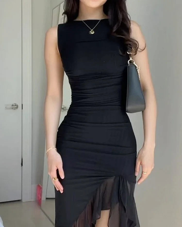 Vestido de verano sin mangas con elegantes volantes