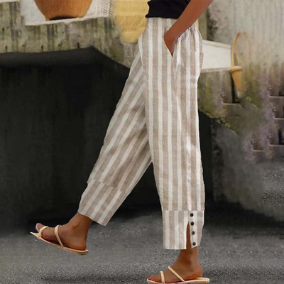 Pantalones Rebecca con elegantes botones decorativos