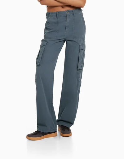 Estiloso pantalón cargo recto con ajuste personalizado