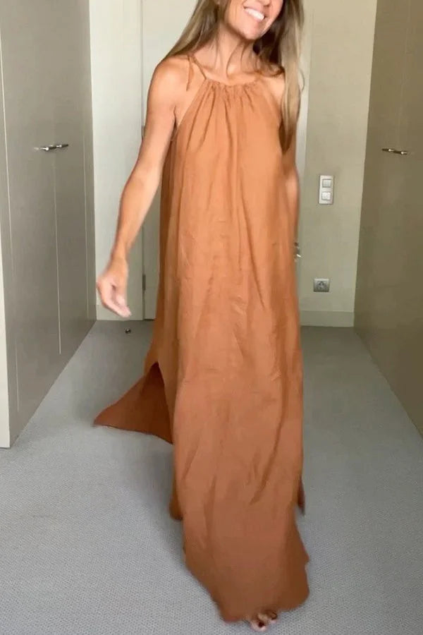 Elegante vestido largo con cuello halter en suave mezcla de lino de Down By The Cove