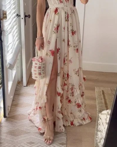 Vestido sin mangas con una elegante cintura estampada