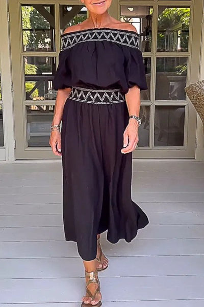 Mono Bohemio Elegante con Hombros al Descubierto, Manga Corta y Corte Recto.