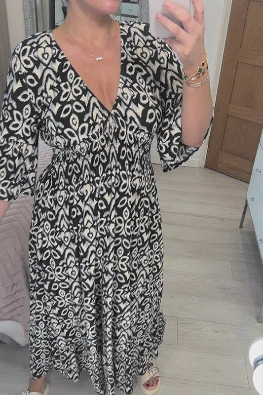 Vestido Largo Cruzado con Elegante Cuello en V y Estampado Bohemio Casual