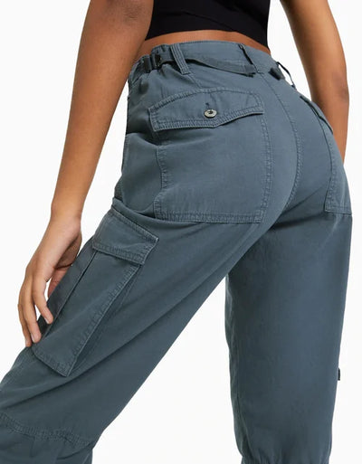 Estiloso pantalón cargo recto con ajuste personalizado