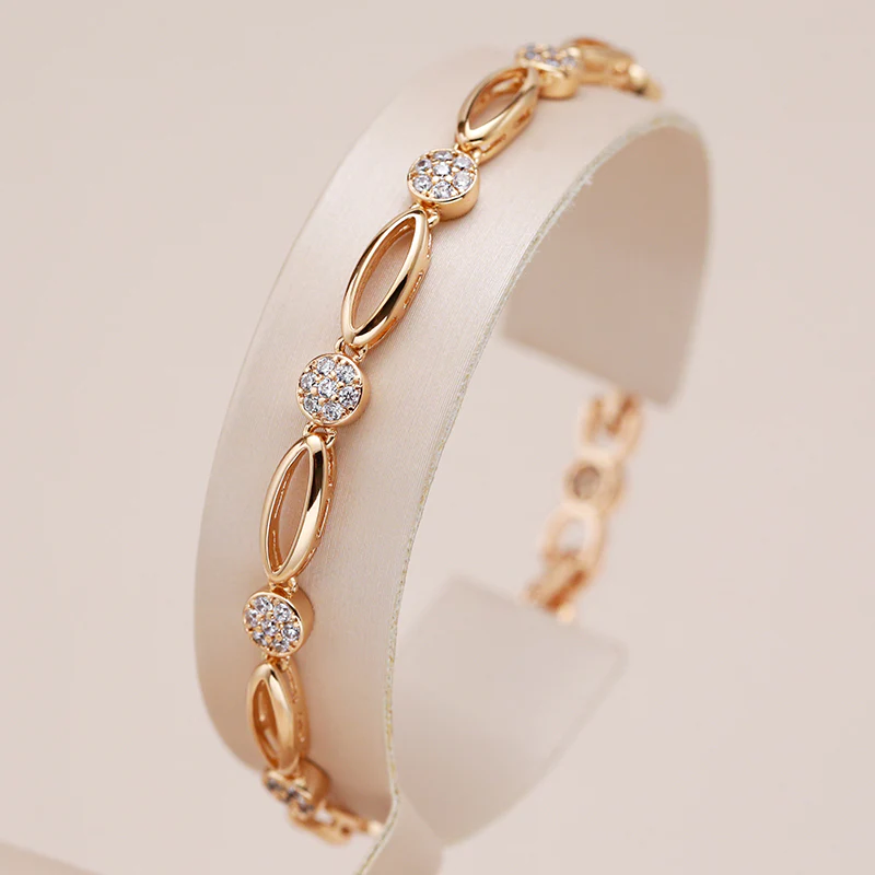 Pulsera elegante con zirconia dorada
