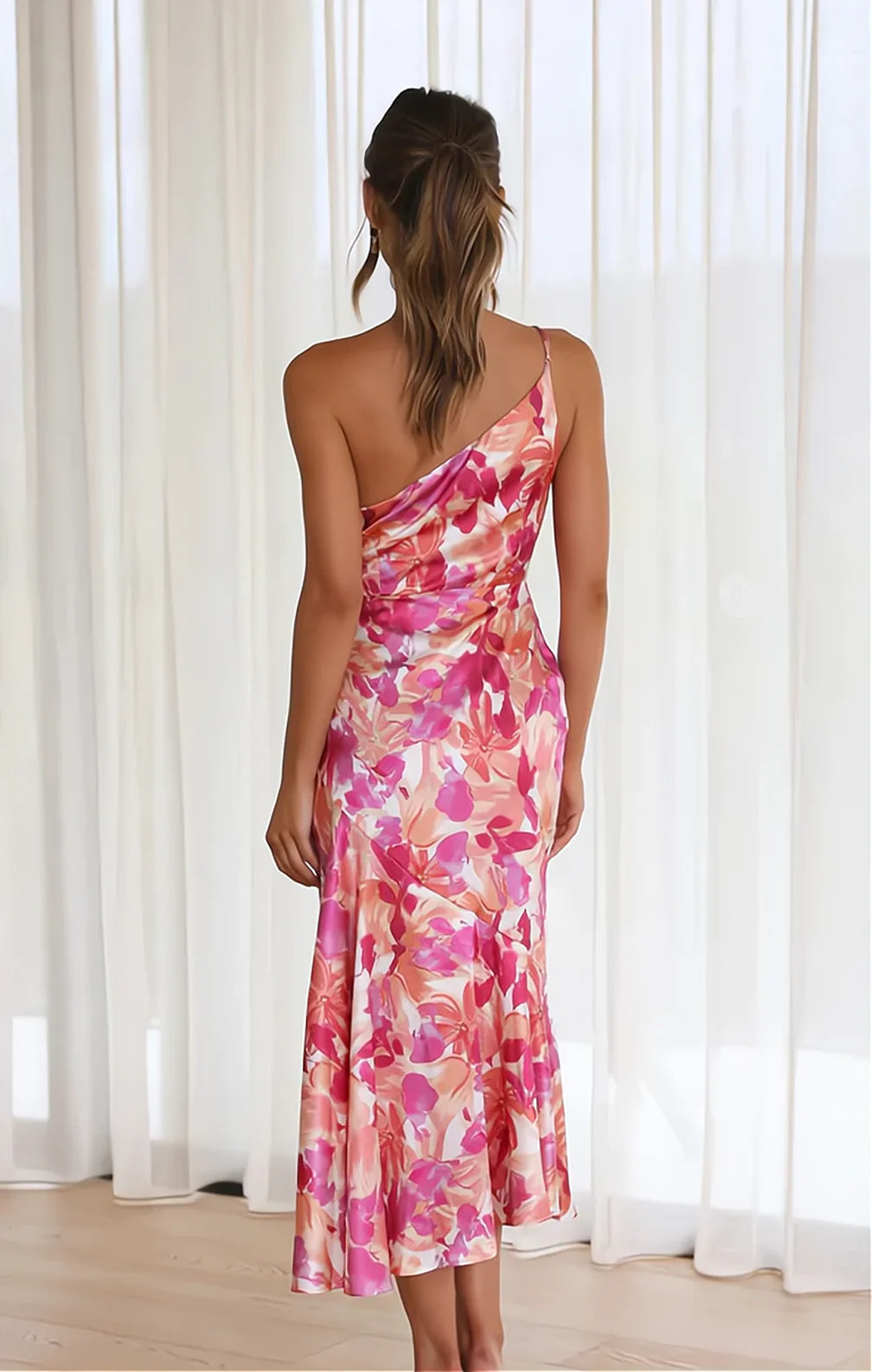 Deslumbrante Vestido Charlene para Brilhar em Qualquer Ocasião