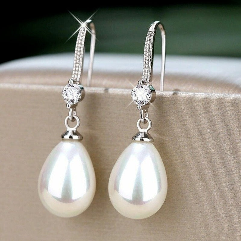 Pendientes de perlas en forma de gota