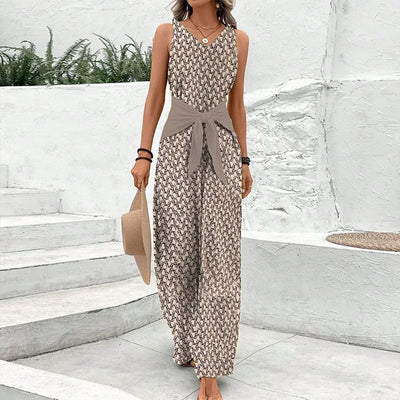Eliana - Elegant Sleeveless Jumpsuit with Round Neckline